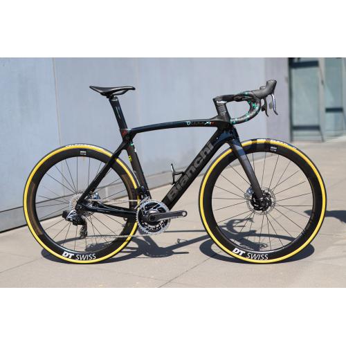 BIANCHI OLTRE XR4 DISC - SRAM RED AXS